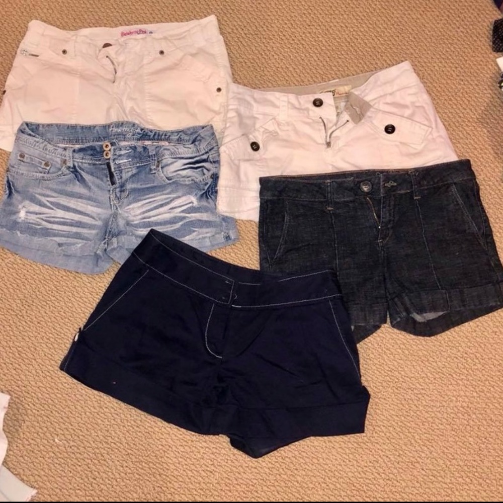 ✅SOLD Set of Women’s size 7 shorts